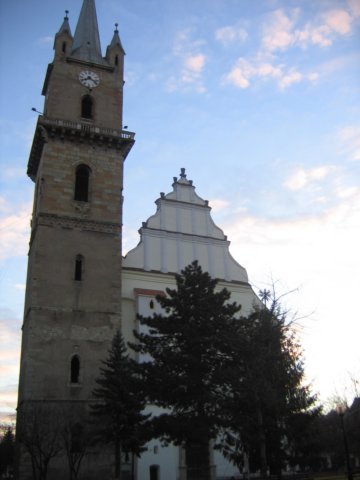 astaprimavaraturnulfotoaluiuiu - biserica arsa