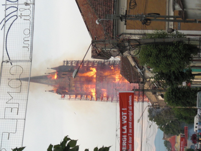 CIMG3339 - biserica arsa