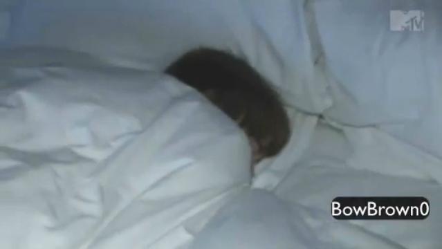  - 0_0 Justin Bieber sleeping 0_0