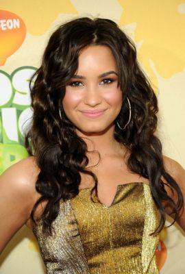 IGGHOGGOTIHKINEPAPW[2] - demi lovato