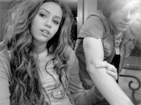 Nick Jonas and Miley Cyrus - 00Poze personale Miley00