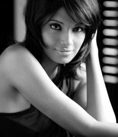 Bipasha-Basu g