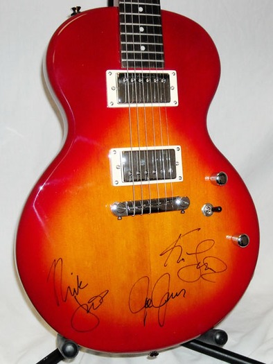 Jonas-Brothers-signed-guitar2 - Autographs-COOL