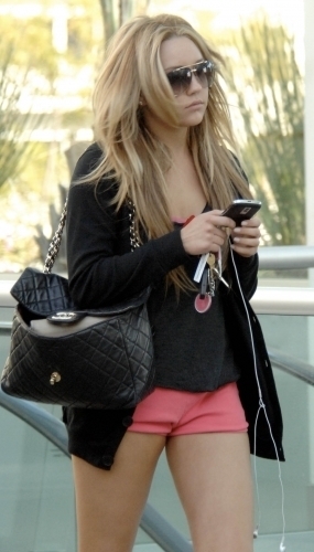 Amanda-Out-in-West-Hollywood-amanda-bynes-4197238-285-500 - Amanda Bynes