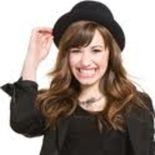 hahahahahahahahhhahahaahh - Demi Lovato