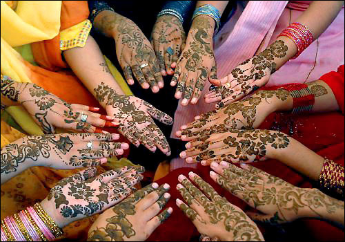 GM_henna - maini-pictate-cu-henna