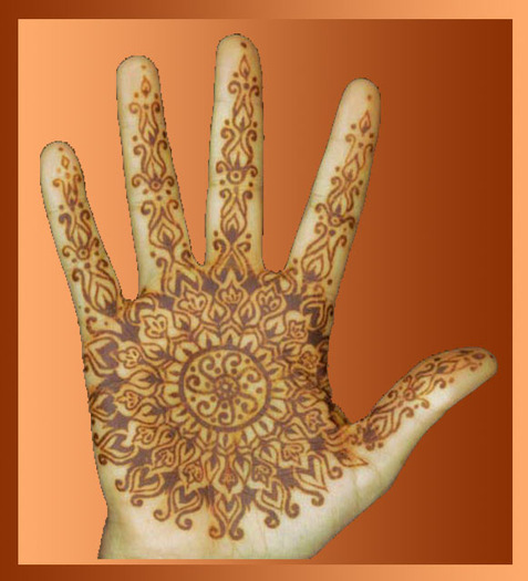 HAND5 - maini-pictate-cu-henna