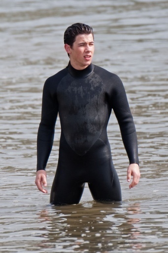 -Out-on-the-set-of-JONAS-in-Malibu-CA-3-01-nick-jonas-10684676-341-512