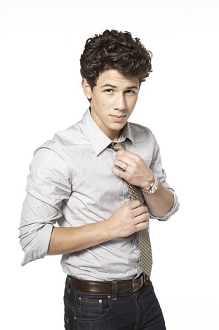 time-out-new-york-pics-nick-jonas-7027744-312-470