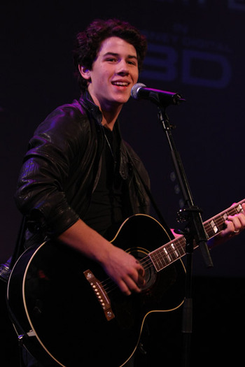 6a00d834fd7f7353ef0111689ef522970c-400wi