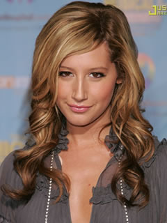 cea mai mare fana ashley tisdale - cea mai mare fana ashley tisdae