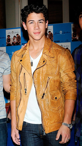 nick-jonas-b_0 - Cateva pozitzseee