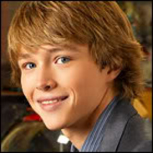 VUMGJZUERJMQCUPUGUL[1] - sterling knight