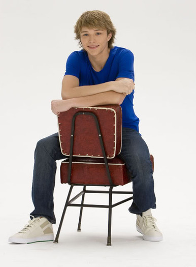 WQROWNNEREFYTEGFBQJ[2] - sterling knight