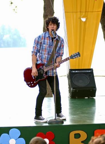2s82wih - Camp Rock