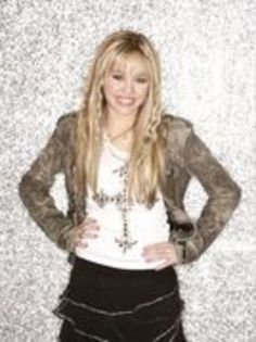 11106170_SBFLCAXUS - Hannah Montana PhotoShoot 010