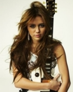 LCESJORMHBQEBEAGSVE - Miley Cyrus PhotoShoot 002