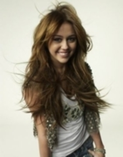 TWFUNDCXNISIATEGDRD - Miley Cyrus PhotoShoot 002