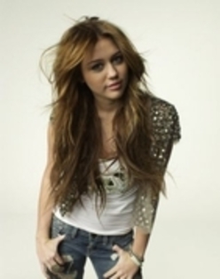 XNTEZDTJJEDFZLGPXWJ - Miley Cyrus PhotoShoot 002