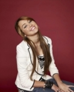 MYVTGQUVLRKJQAFJVWD - Miley Cyrus PhotoShoot 016