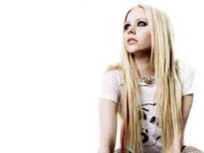 10617468_CUJYOKOBD - Avril Lavigne PhotoShoot 011