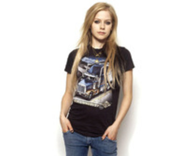 10617597_NIUEOUYJO - Avril Lavigne PhotoShoot 017