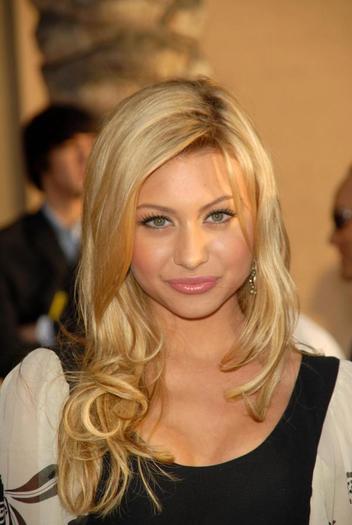 Alyson Michalka - Alyson si Amanda Michalka