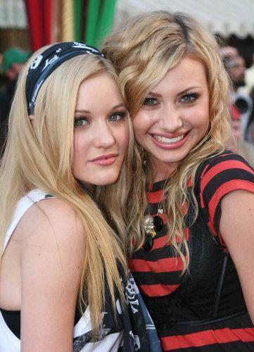 Alyson si Amanda Michalka - Alyson si Amanda Michalka