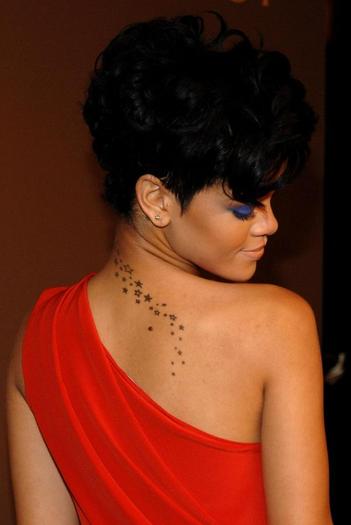 Rihanna_1231372204_0 - rihanna