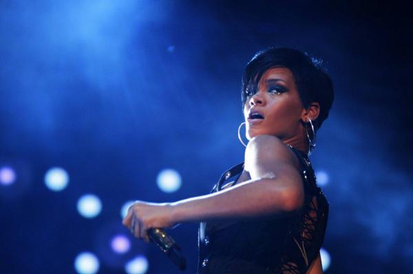Rihanna_1231372277_0 - rihanna