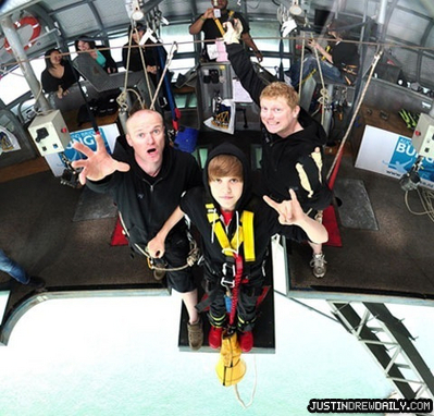 normal_4560868125_5f583f7005 - 0_0 Justin Bungin Jumping in New Zealand 0_0