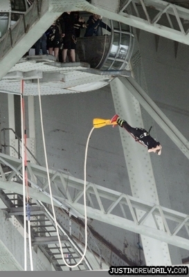 normal_bieber-ajhackett-2 - 0_0 Justin Bungin Jumping in New Zealand 0_0