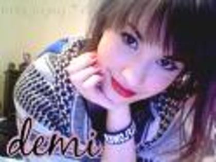 12304521_AFDBGPAAA[1] - poze demi lovato personale