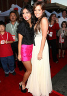 10800283_WNUVEEOEK - Brenda Song