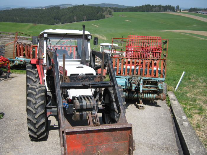 tractor cu cupa - utilaje agricole