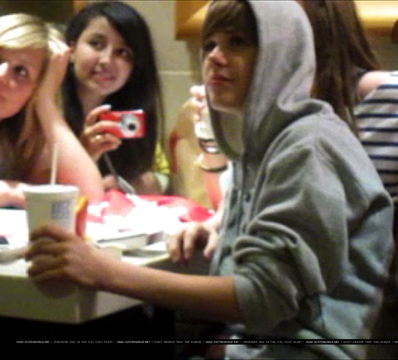  - 0_0 At McDonalds with fans in France 0_0