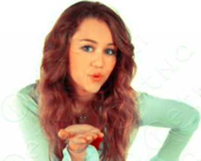 14177145_PPGGPDVNF - album nou cu miley