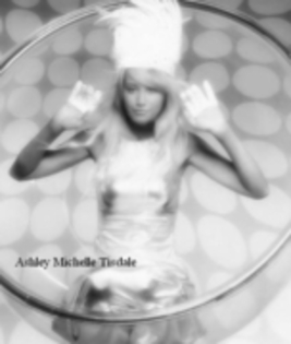 14157086_BBXOBNTSU - album nou ashley