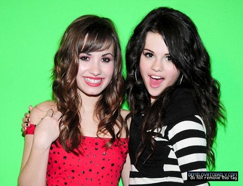 selena (81) - selena gomez