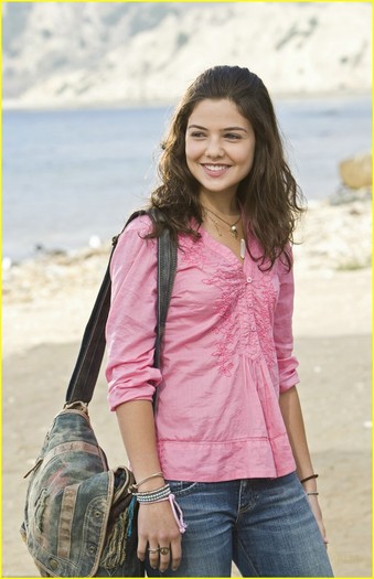 starstruck-premieres-valentines-day-32 - Danielle Campbell