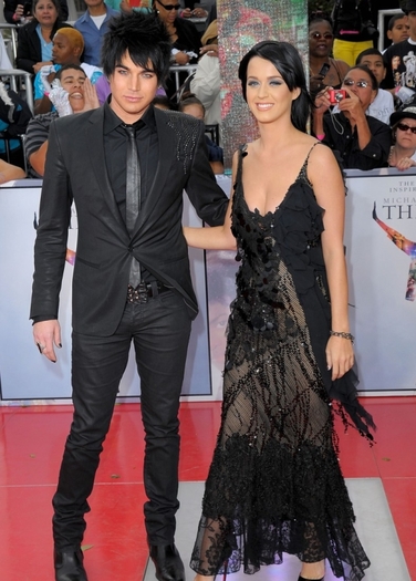 Adam-Lambert-and-Katy-Perry-Bring-Goth-Glam-to-This-Is-It-Premiere-2 - katy perry cool
