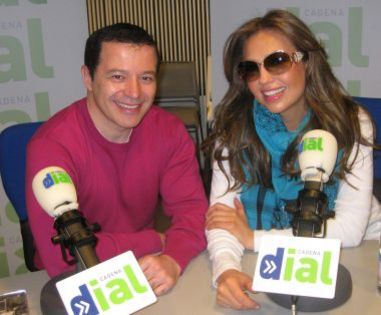 2ni8cuv - Thalia
