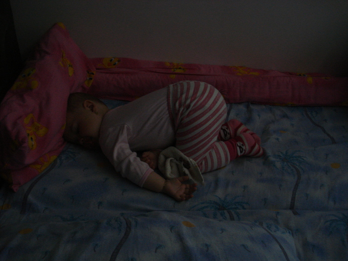 DSC08361; Pozitia preferata pentru somn
