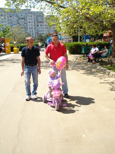 DSC08410; Am un balon, am un balon!!
