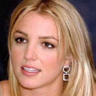 britney-spears-OLD-LIPS - Britney Spears