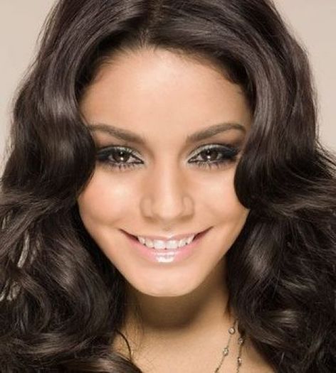 me-aditza(eu) - club vanessa hudgens