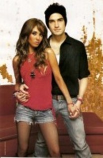 m_1182 - Anahi