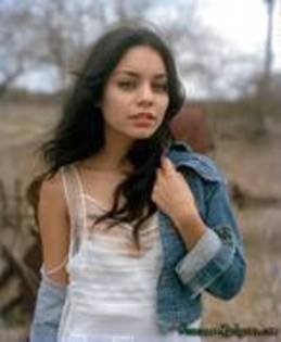 CWWWKDIVDHPVCSVJQUC - Vanessa Hudgens-sedinta foto 6