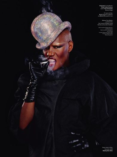 Grace Jones - Lady GaGa acuzata ca o imita pe Grace Jones