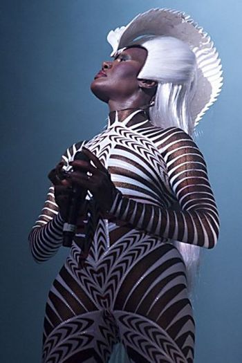 Grace Jones - Lady GaGa acuzata ca o imita pe Grace Jones